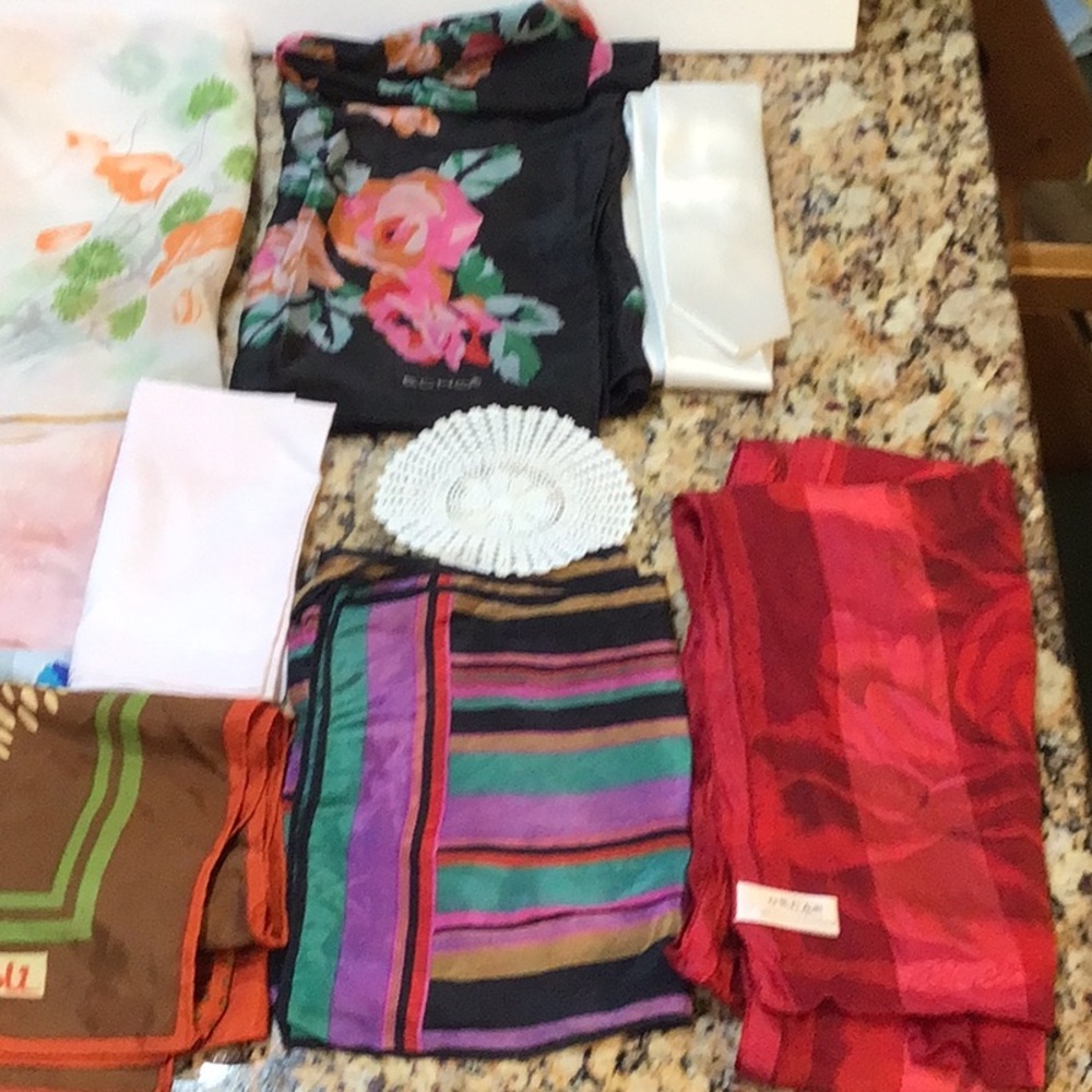 READ Scarf silk & mixed fabric bundle for crafting or upcycling. - Picture 3 of 5